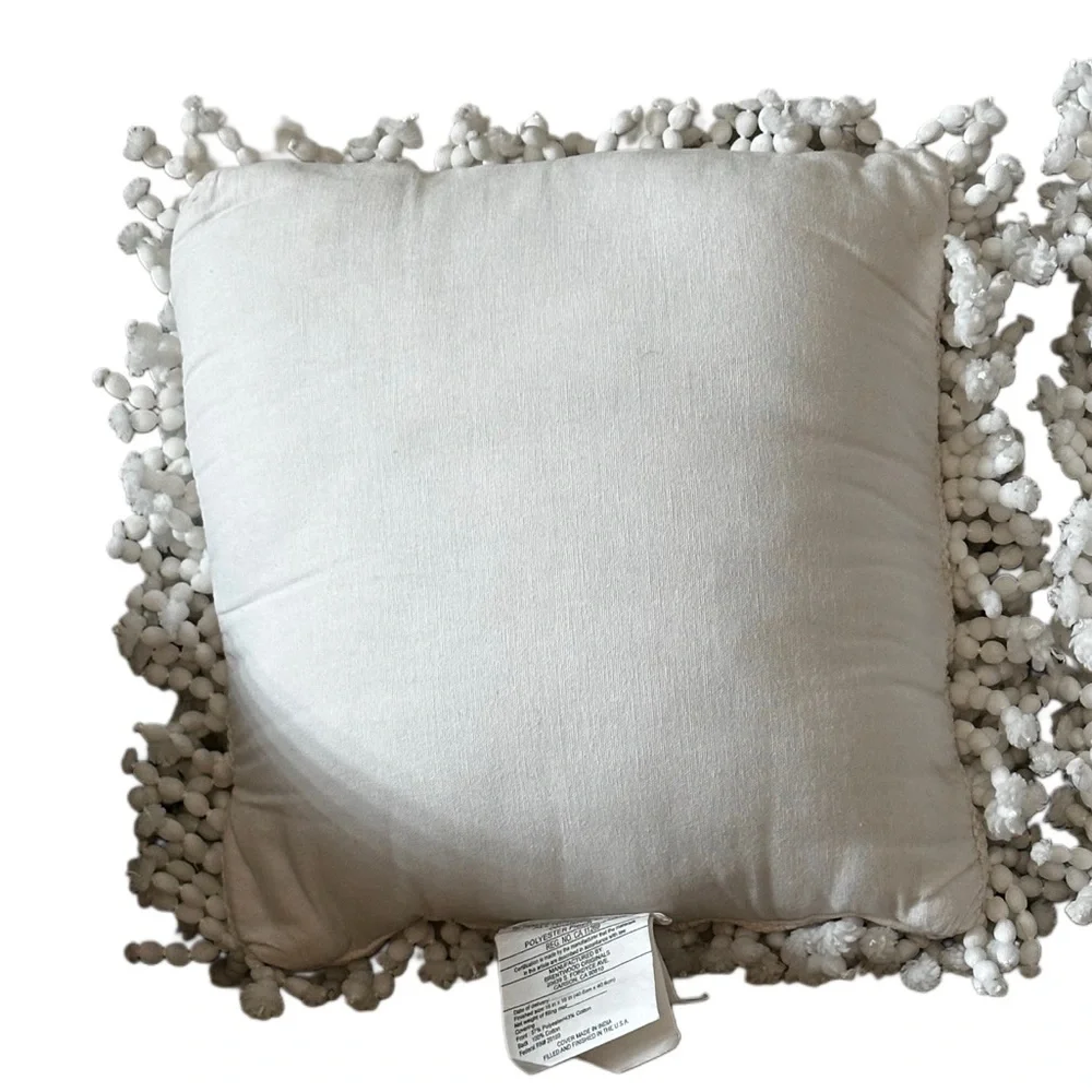 Room Essentials soft pom